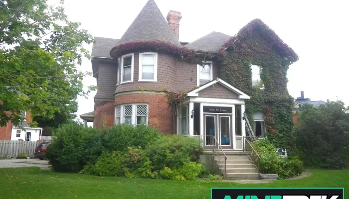 Dr R Field Associates All - Goderich