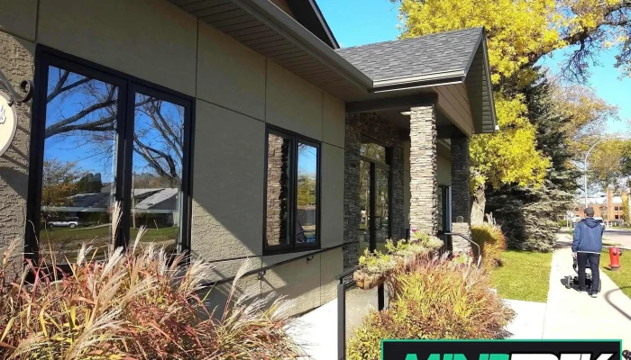 Edith's Place - Steinbach