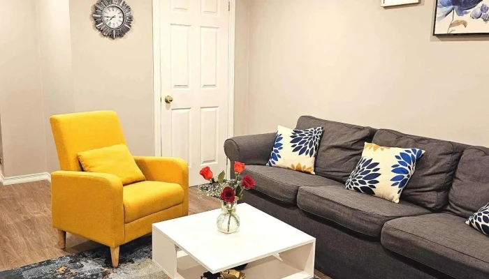 Noushin Gharibdoust, RouteLife Counselling - Thornhill