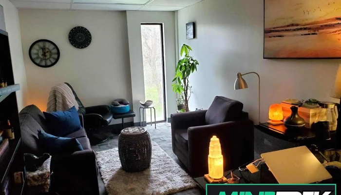 Vivienne Filiatreault Psychotherapy and Hypnotherapy Kanata - Hazeldean Rd Suite #6